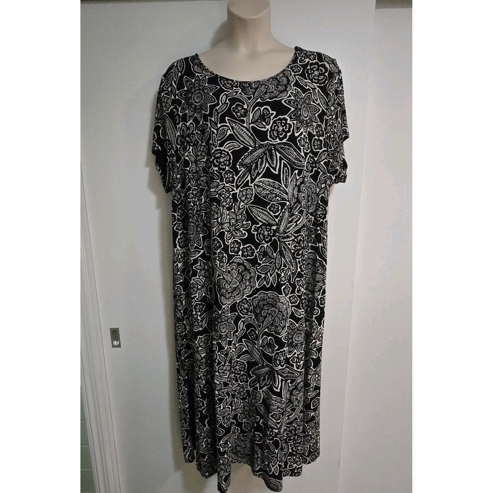 J. Jill Wearever Size 4X Black White Floral Short Sleeve Scoop Neck Maxi Dress
